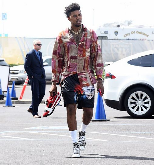 中国冰壶男队五连胜提前锁定冬奥资格（中国男子冰壶队五连胜提前拿下冬奥席位）