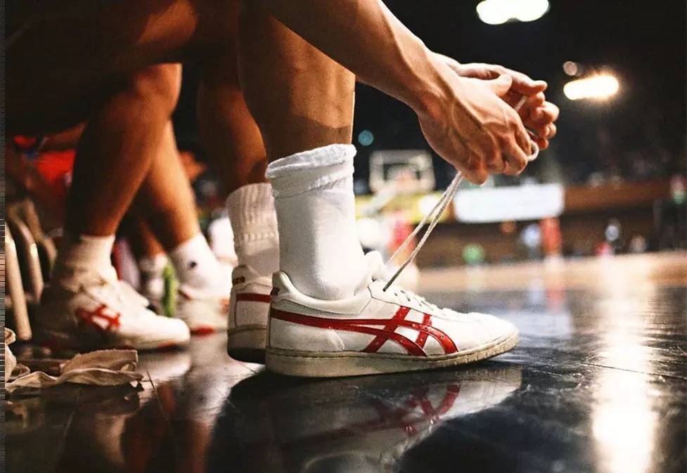 因右踝发炎，朗尼克取消了担任阿森纳vs拜仁解说嘉宾的计划（受右踝炎症影响，朗尼克临时取消阿森纳对拜仁解说工作）