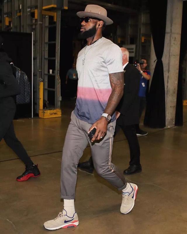 斯基拉：枪手、曼联等俱乐部有意奥林匹亚科斯小将穆扎基蒂斯（斯基拉：阿森纳、曼联等豪门关注奥林匹亚科斯新星穆扎基蒂斯）