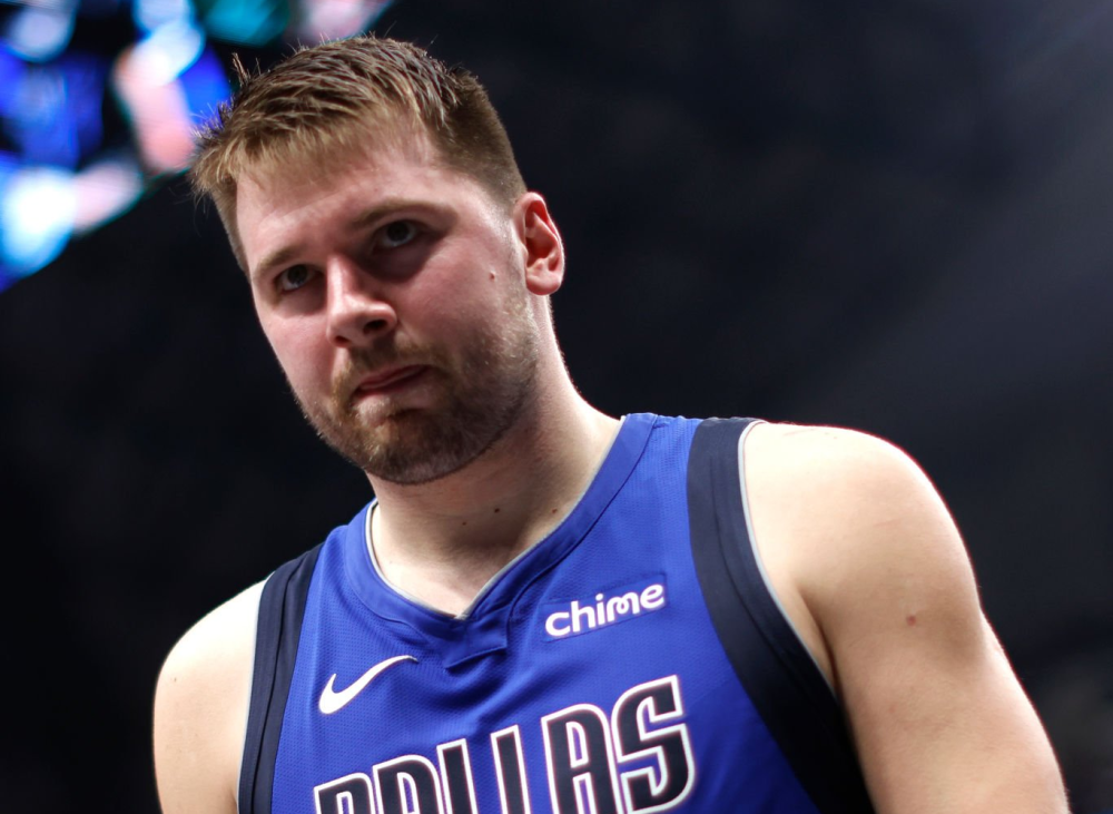 迪马尔科：我们现在排名第一但这并不重要，联赛还很漫长（迪马尔科：暂居榜首不代表什么，联赛路还长）