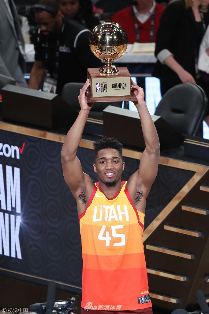 赵和靖：为铜梁龙冲超开心，希望铜梁龙书写重庆足球新的传奇（赵和靖：为铜梁龙冲超欣喜，期待球队为重庆足球再写新传奇）