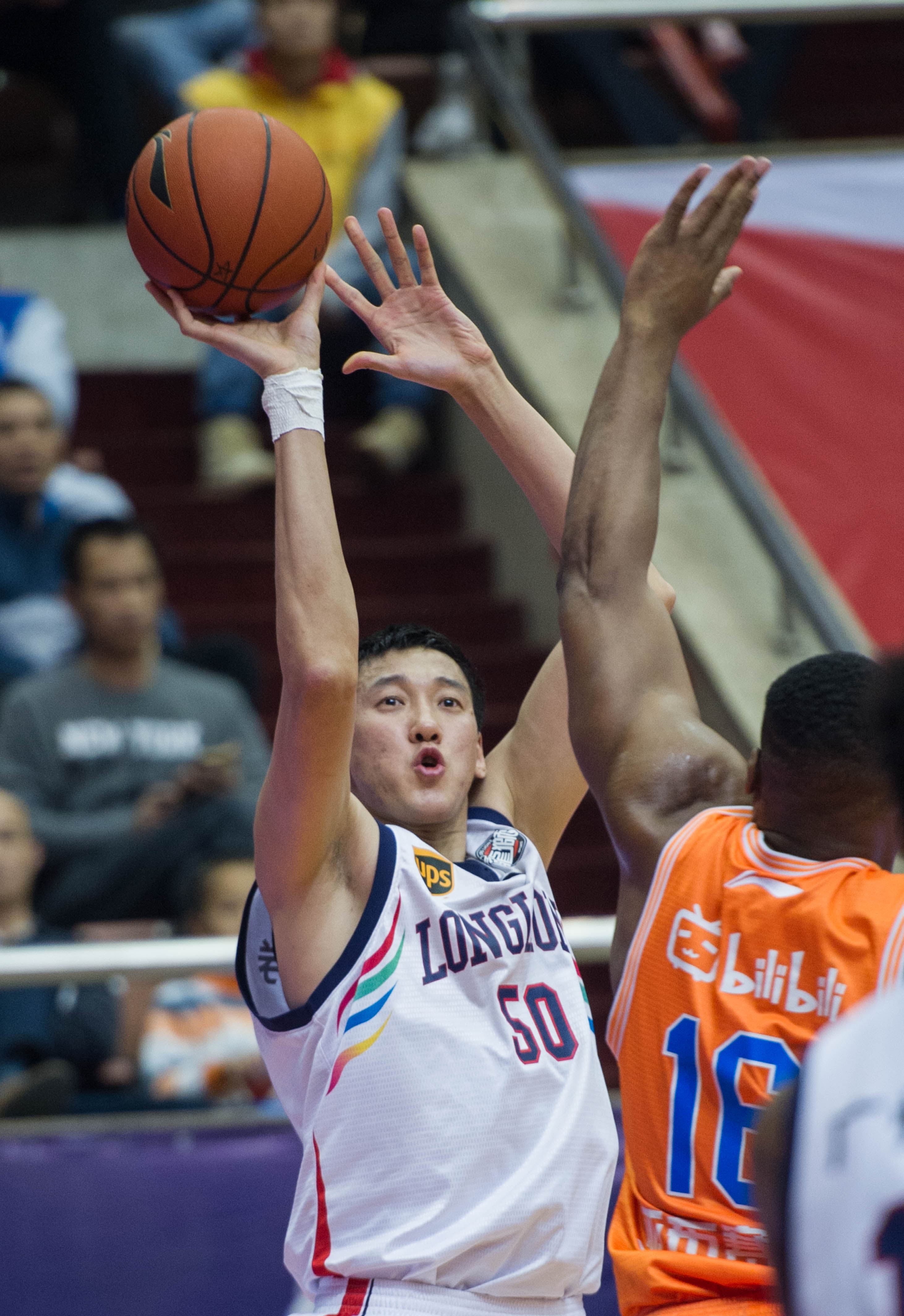 王燊超：只要我还能跑得动，还能做出贡献，我就会奉献出全部（王燊超：只要还能奔跑并贡献价值，我就会倾尽全力）