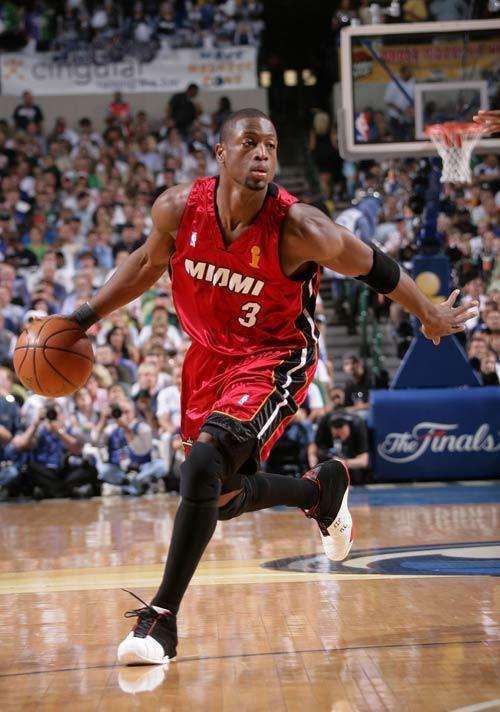 即将面对旧主，阿诺德晒抵达利物浦照片：回家了（战旧主在即，阿诺德晒到达利物浦照：回家了）