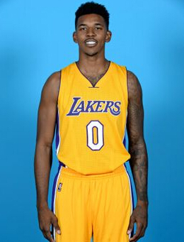 德天空：法兰克福与美因茨中场佐野海舟的传闻不属实（德天空：有关法兰克福有意美因茨中场佐野海舟的报道不属实）