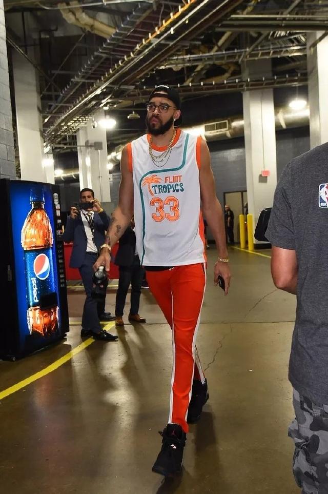 球队终于找到了最适合的体系（球队总算找到最合拍的体系）