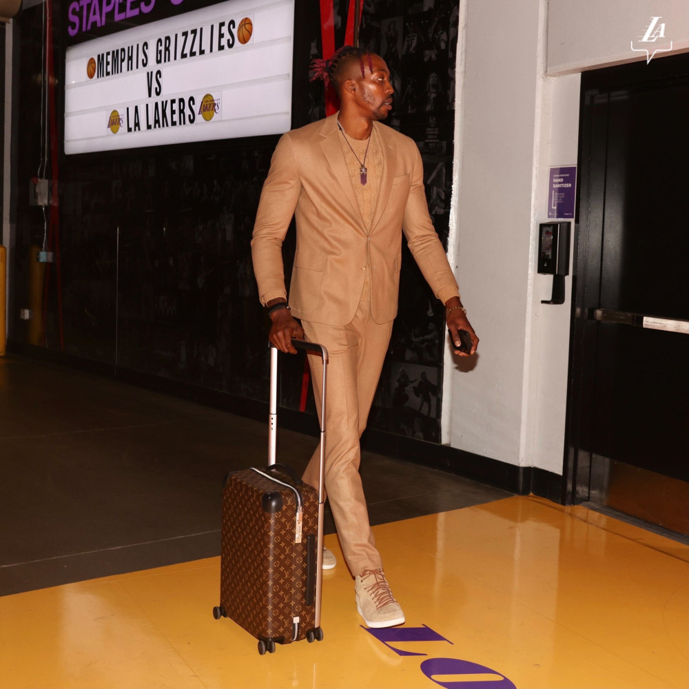 很抢手！每日邮报：冬窗有12家俱乐部希望签下梅努（炙手可热！每日邮报：冬窗12队竞抢梅努）