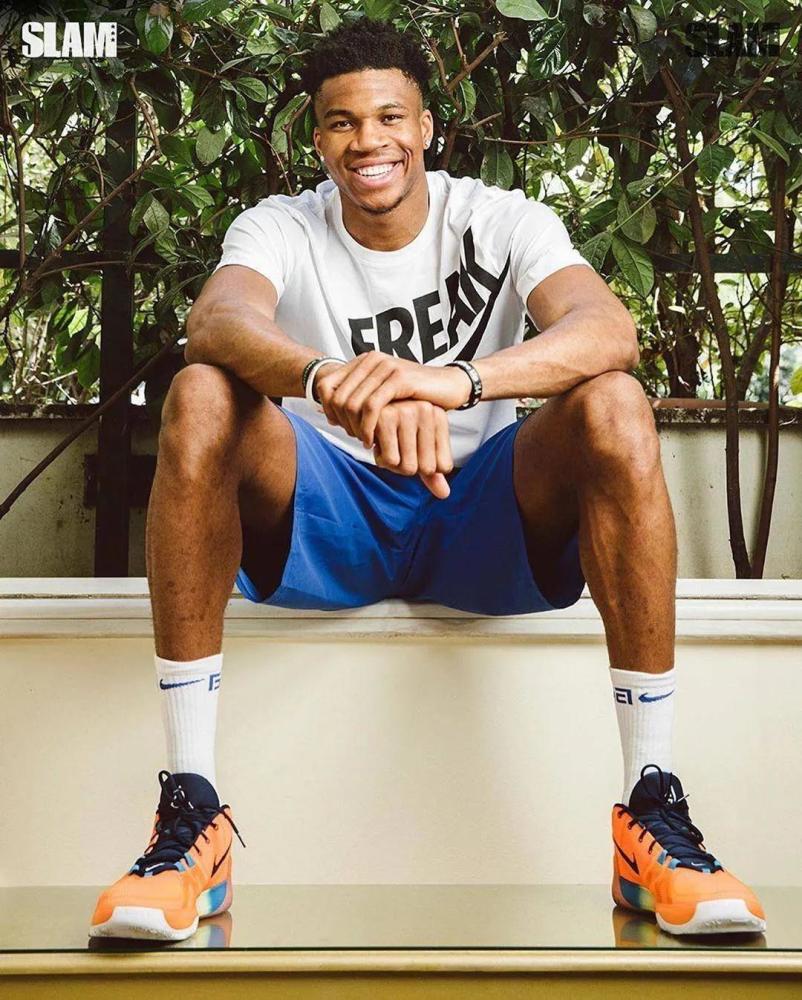 弗兰克：克罗地亚队成功的原因是团结；我曾看着魔笛比赛长大（弗兰克：克罗地亚成功靠团队凝聚力；我是在看魔笛踢球中长大的）